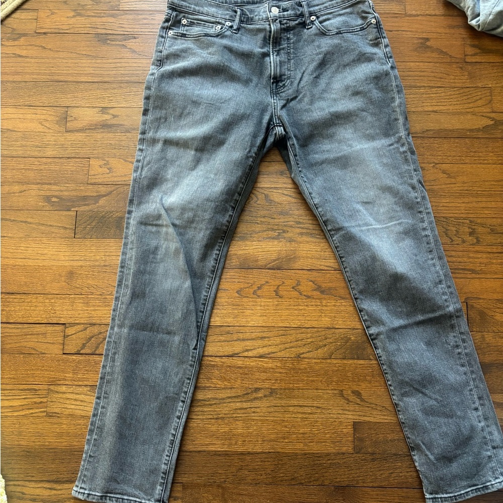 Abercrombie and Fitch Men’s Athletic Skinny Stretch Jeans black wash